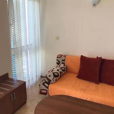 Apartment Elit IV Sunny Beach 公寓 *
